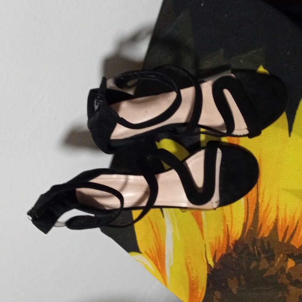 JSUN7 Black Heels sz 38